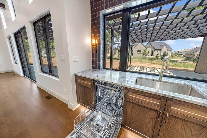 Ellen Drive Residence